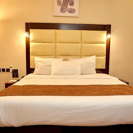 Mayfair Hotel Maitama Abuja Esterno foto