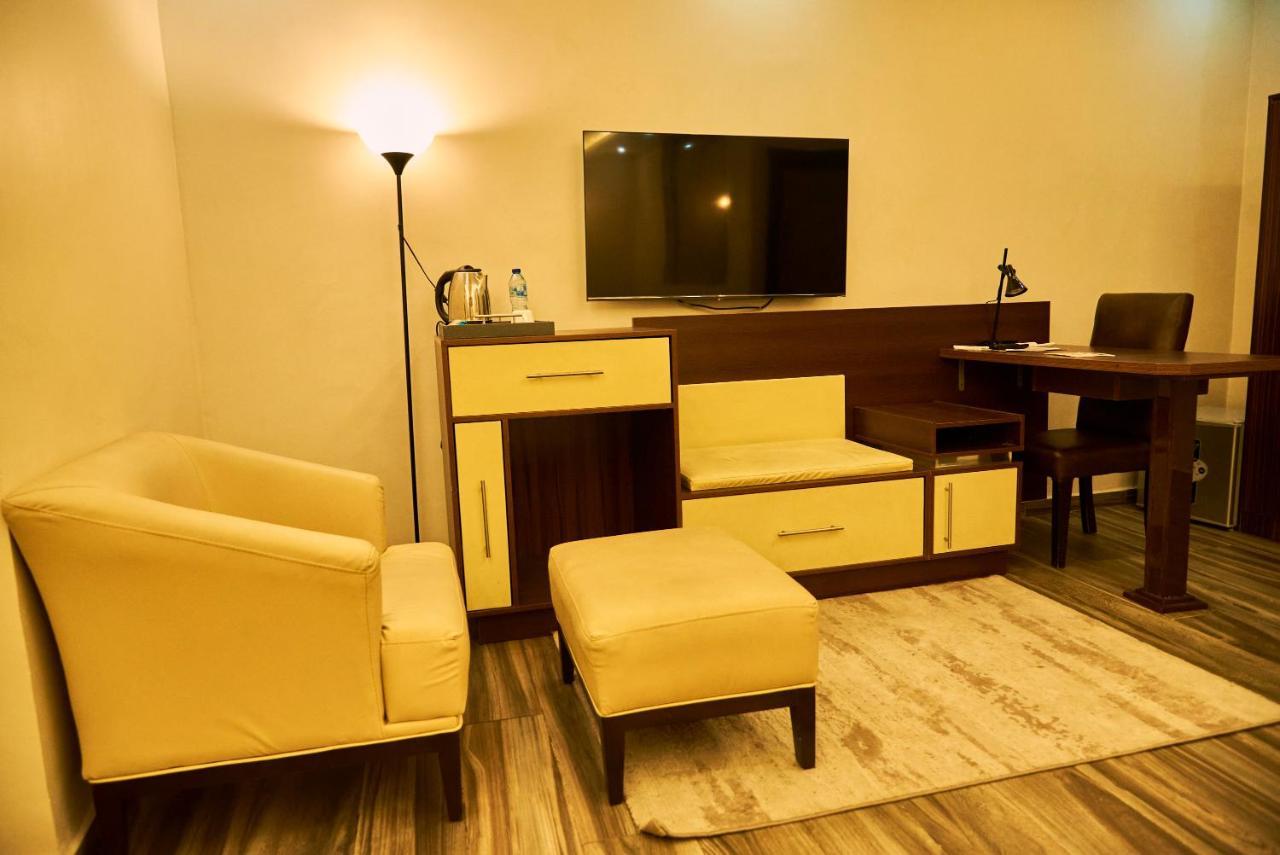 Mayfair Hotel Maitama Abuja Esterno foto