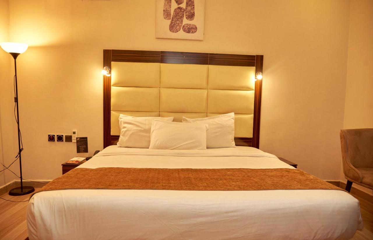 Mayfair Hotel Maitama Abuja Esterno foto