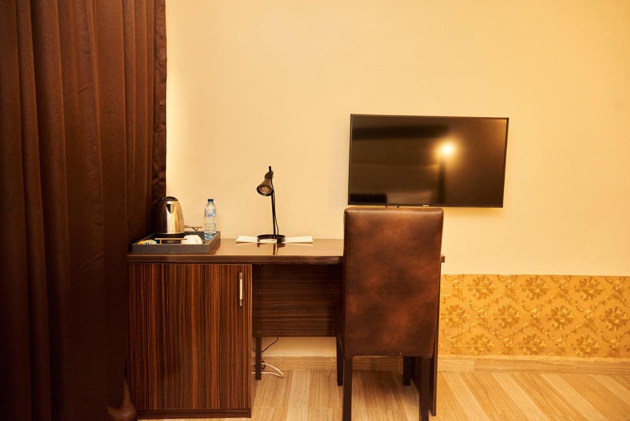 Mayfair Hotel Maitama Abuja Esterno foto