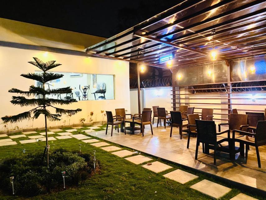 Mayfair Hotel Maitama Abuja Esterno foto